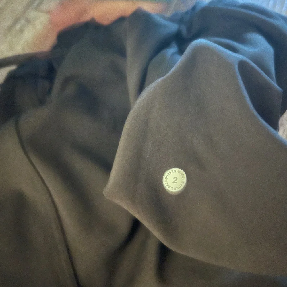 2020-Lululemon Keep Moving Pant 7/8
High-Rise
Black size 2 - Picture 10 of 10